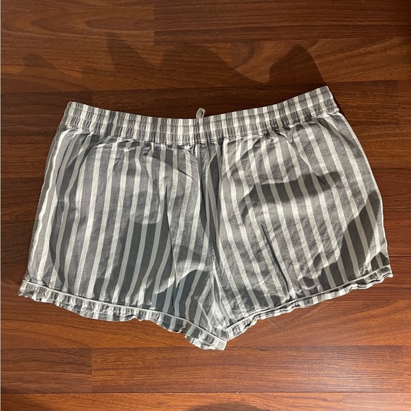 Secret Treasures Gray and White Striped Lounge Shorts - Picture 3 of 6